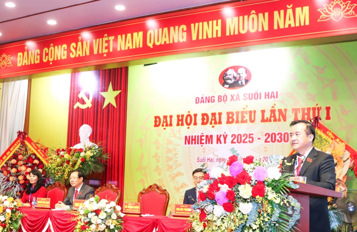 Tập trung phát triển du lịch, dịch vụ để phát triển nhanh, bền vững