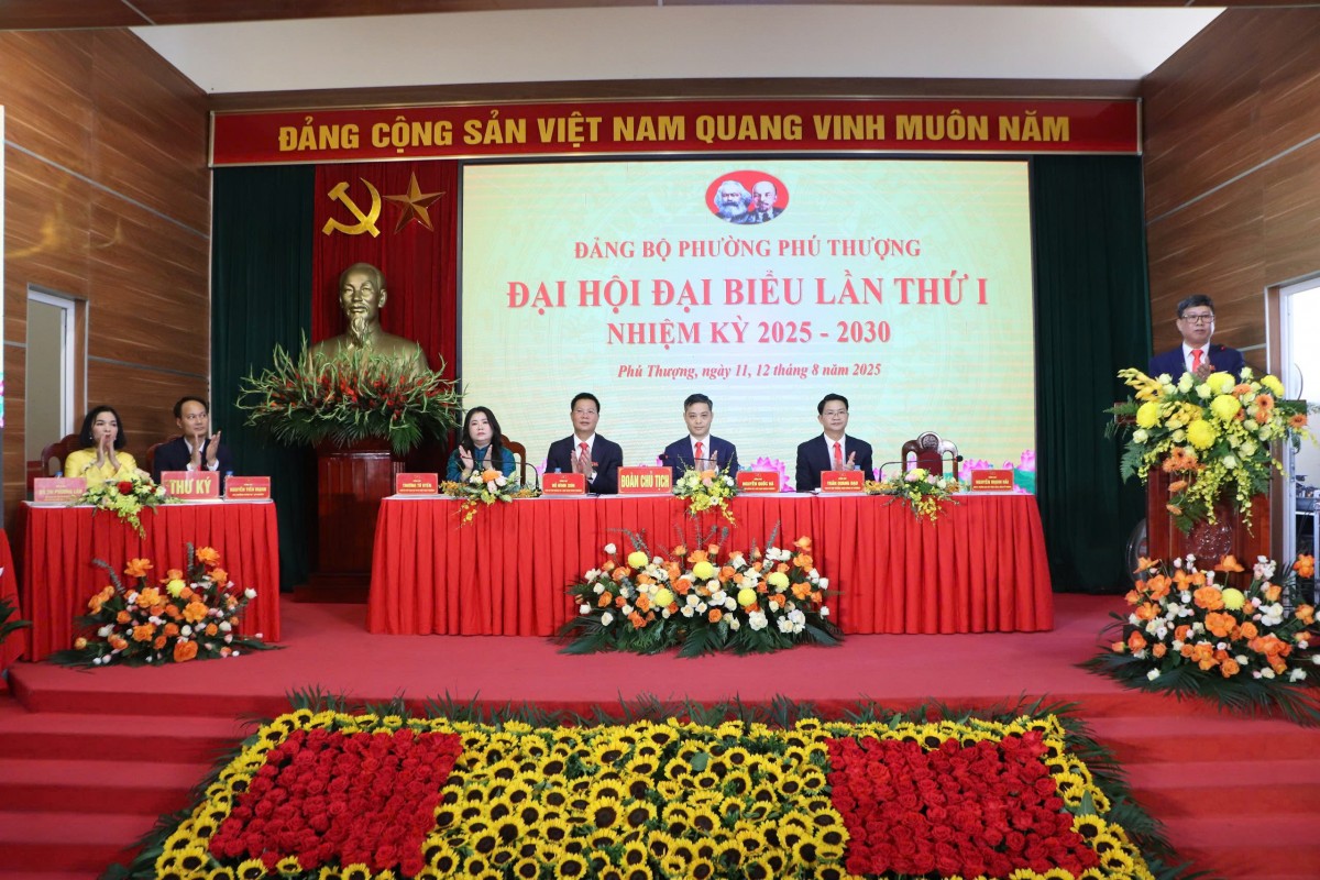 Tăng cường xây dựng Đảng bộ phường Phú Thượng trong sạch, vững mạnh toàn diện Tăng cường xây dựng Đảng bộ phường Phú Thượng trong sạch, vững mạnh toàn diện