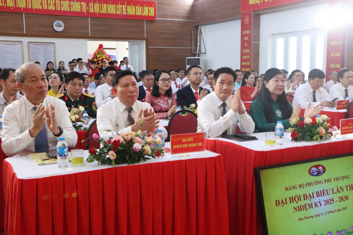 Đảng bộ phường Phú Thượng tập trung lãnh đạo để tạo các bước đột phá trong phát triển Đảng bộ phường Phú Thượng tập trung lãnh đạo để tạo các bước đột phá trong phát triển