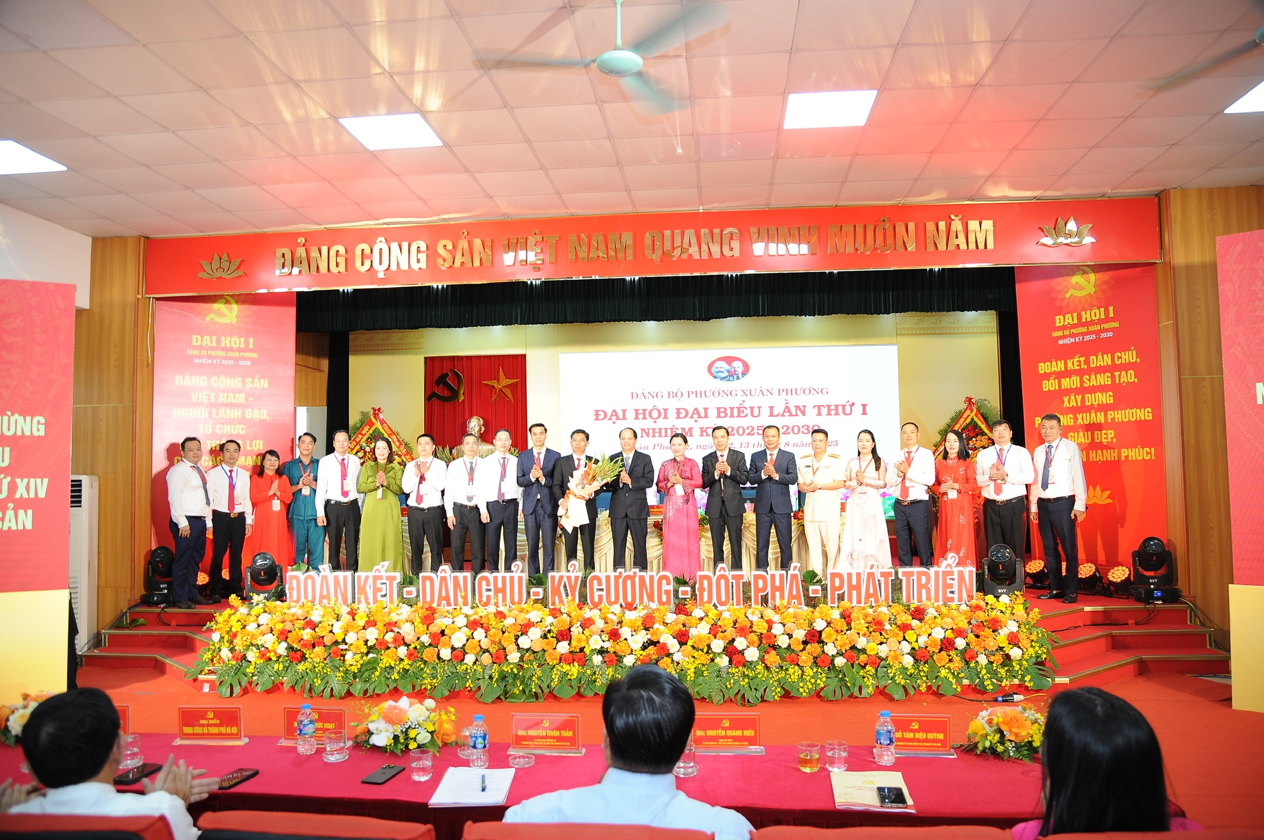 Xây dựng phường Xuân Phương hiện đại, phát triển đồng bộ Xây dựng phường Xuân Phương hiện đại, phát triển đồng bộ