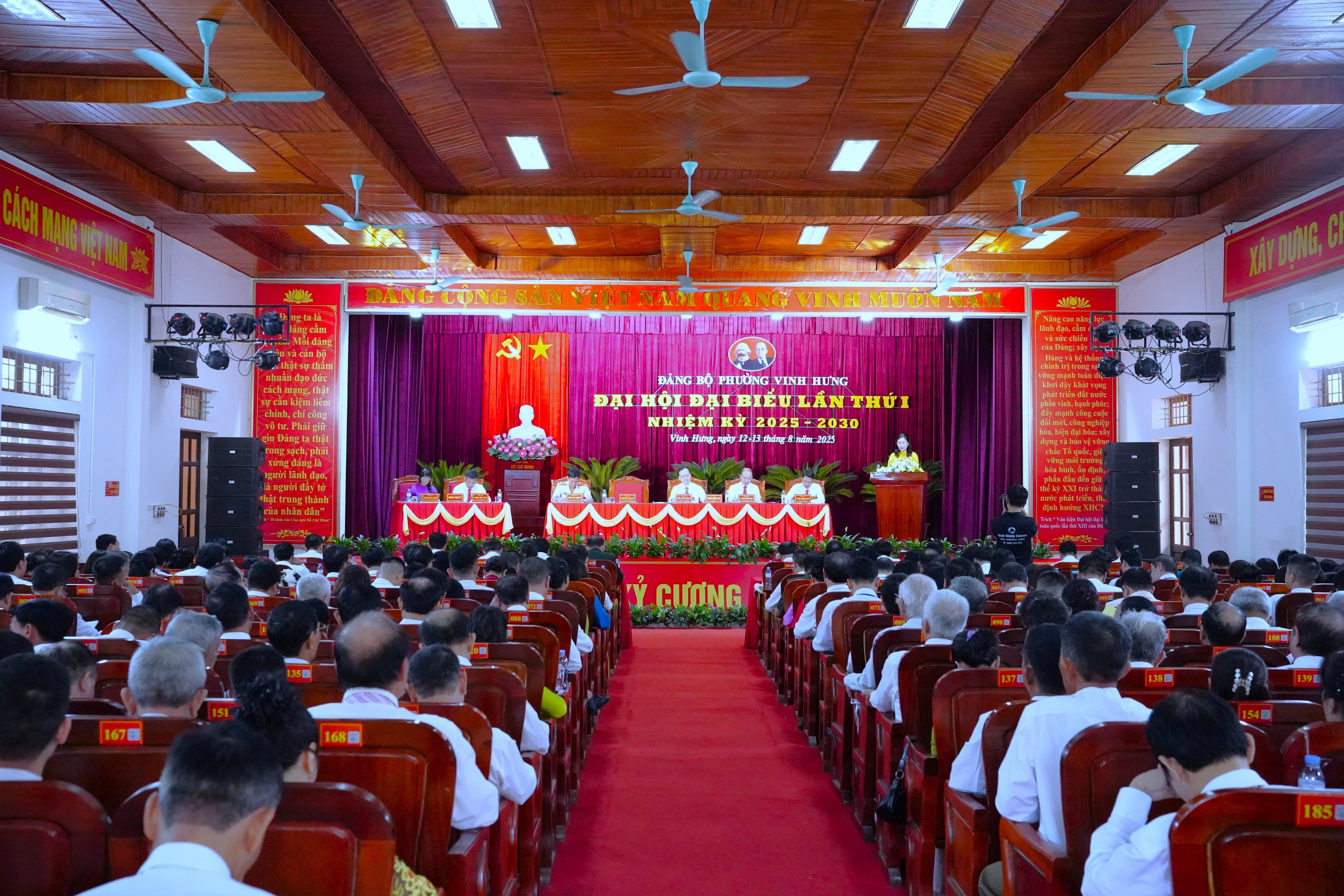 Đưa phường Vinh Hưng phát triển toàn diện, hiện đại