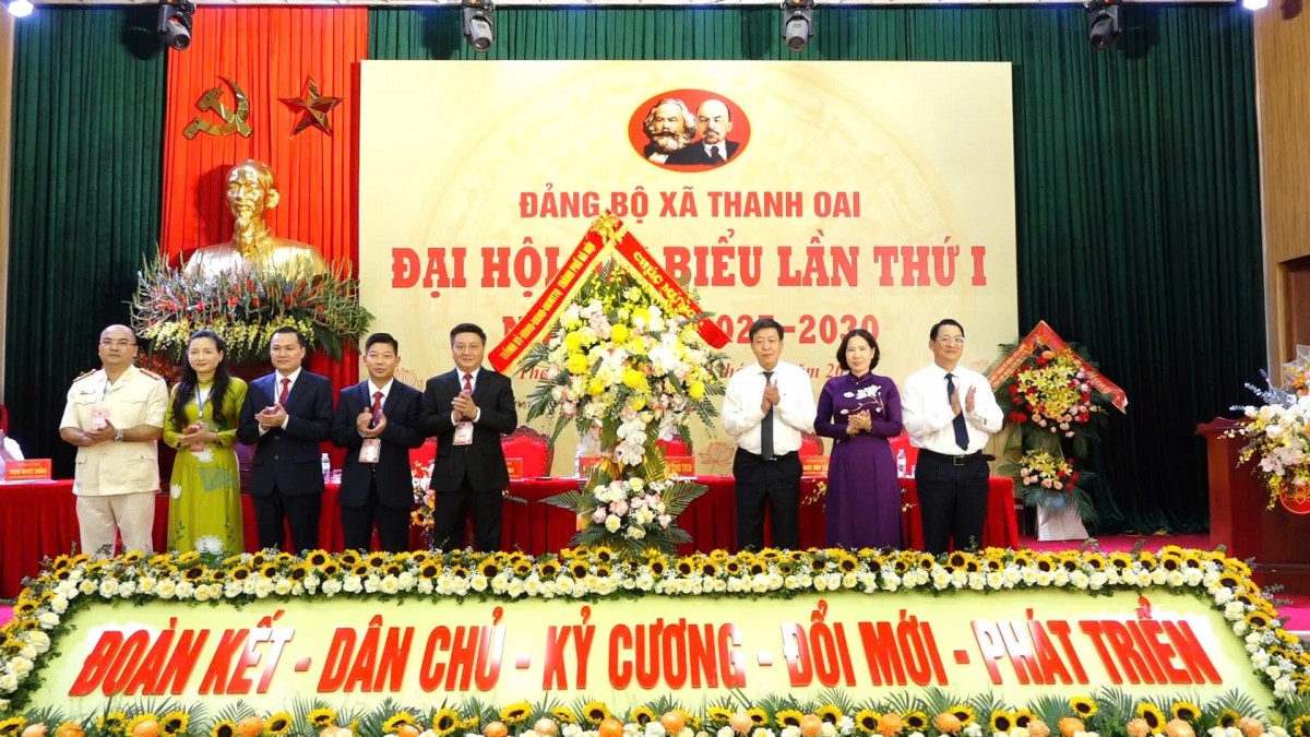 Phấn đấu xây dựng mô hình xã thông minh tại Thanh Oai Phấn đấu xây dựng mô hình xã thông minh tại Thanh Oai