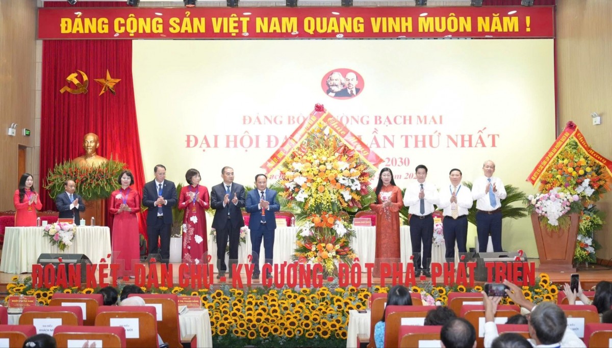 Chủ động, sáng tạo, xây dựng phường Bạch Mai giàu đẹp, văn minh