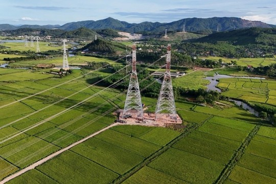 Đường dây 500kV Lào Cai - Vĩnh Yên và mệnh lệnh “về đích” ngày 19/8 Đường dây 500kV Lào Cai - Vĩnh Yên và mệnh lệnh “về đích” ngày 19/8