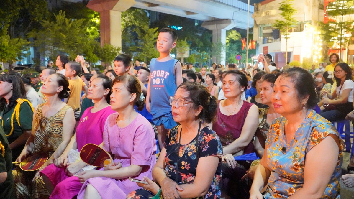 Đặc sắc chương trình nghệ thuật chào mừng Đại hội Đảng bộ phường Đống Đa