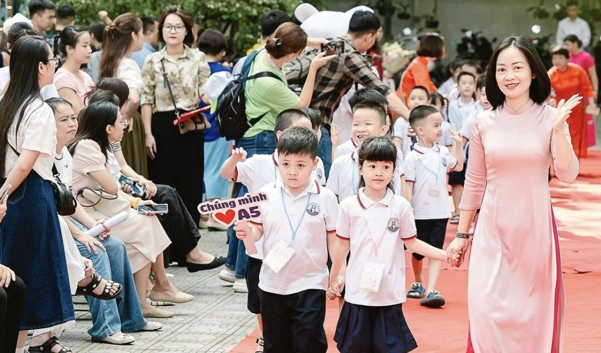 Bước đột phá vì "sự nghiệp trồng người" trong mùa thu tháng Tám