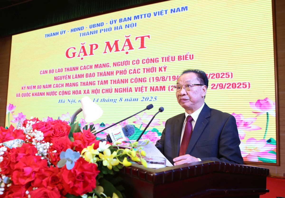 Phát huy truyền thống anh hùng, quyết tâm xây dựng Thủ đô giàu đẹp