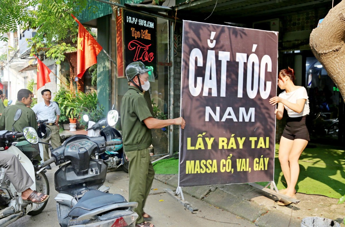 Đoài Phương ra quân lập lại trật tự đô thị Đoài Phương ra quân lập lại trật tự đô thị