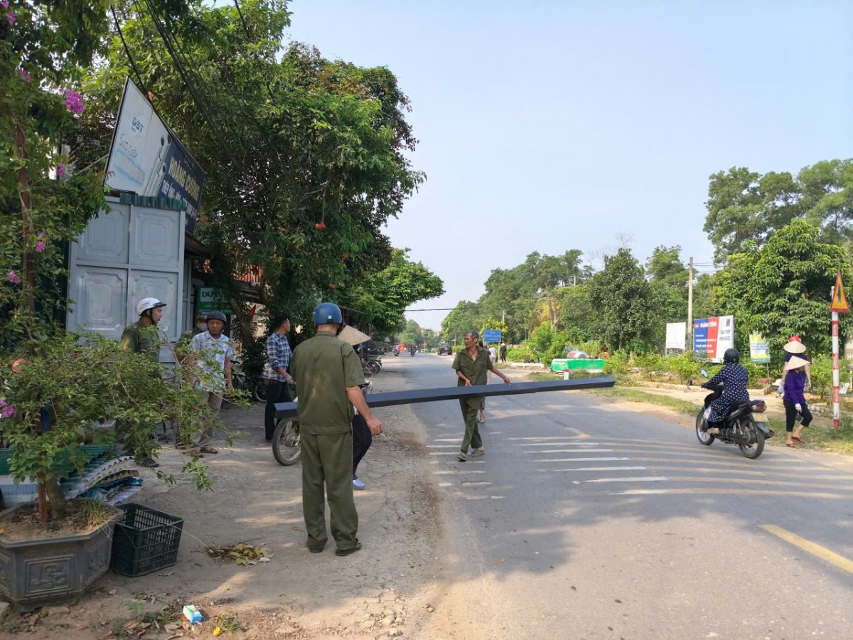 Đoài Phương ra quân lập lại trật tự đô thị Đoài Phương ra quân lập lại trật tự đô thị
