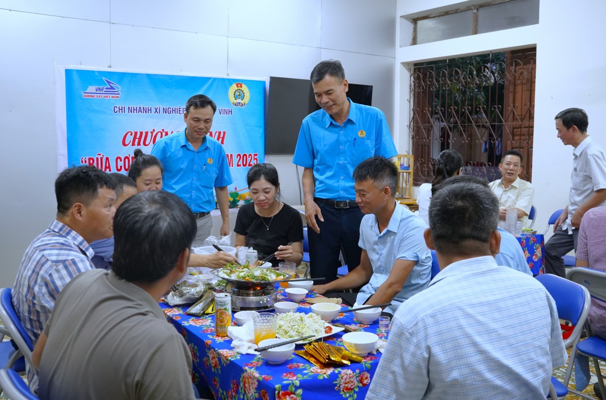 Gắn kết người lao động qua bữa cơm Công đoàn nhân dịp 80 năm Quốc khánh