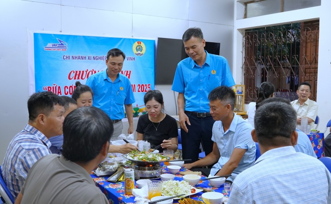Gắn kết người lao động qua bữa cơm Công đoàn nhân dịp 80 năm Quốc khánh