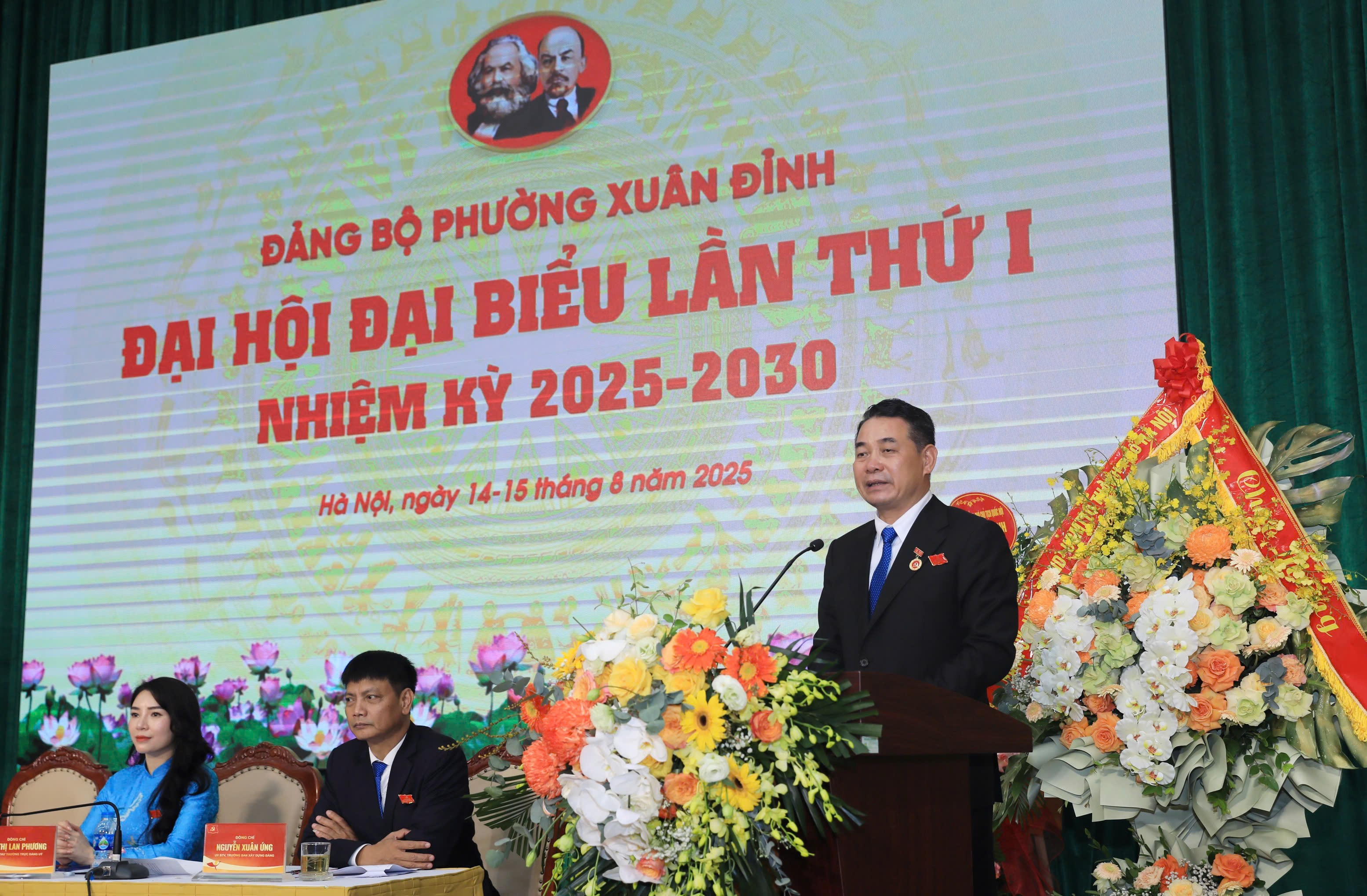 Xây dựng Đảng bộ vững mạnh, kiến tạo Xuân Đỉnh trở thành đô thị thông minh, kiểu mẫu