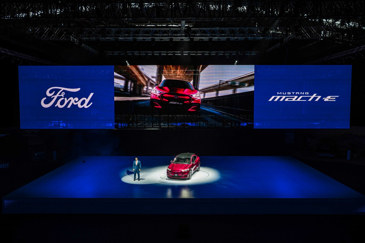 Ford Việt Nam 30 năm vững bước cùng đàm mế, kiến tạo giá trị bền vững Ford ra mắt mẫu xe điện Mustang Mach-E tại Việt Nam với giá gần 2,6 tỷ đồng