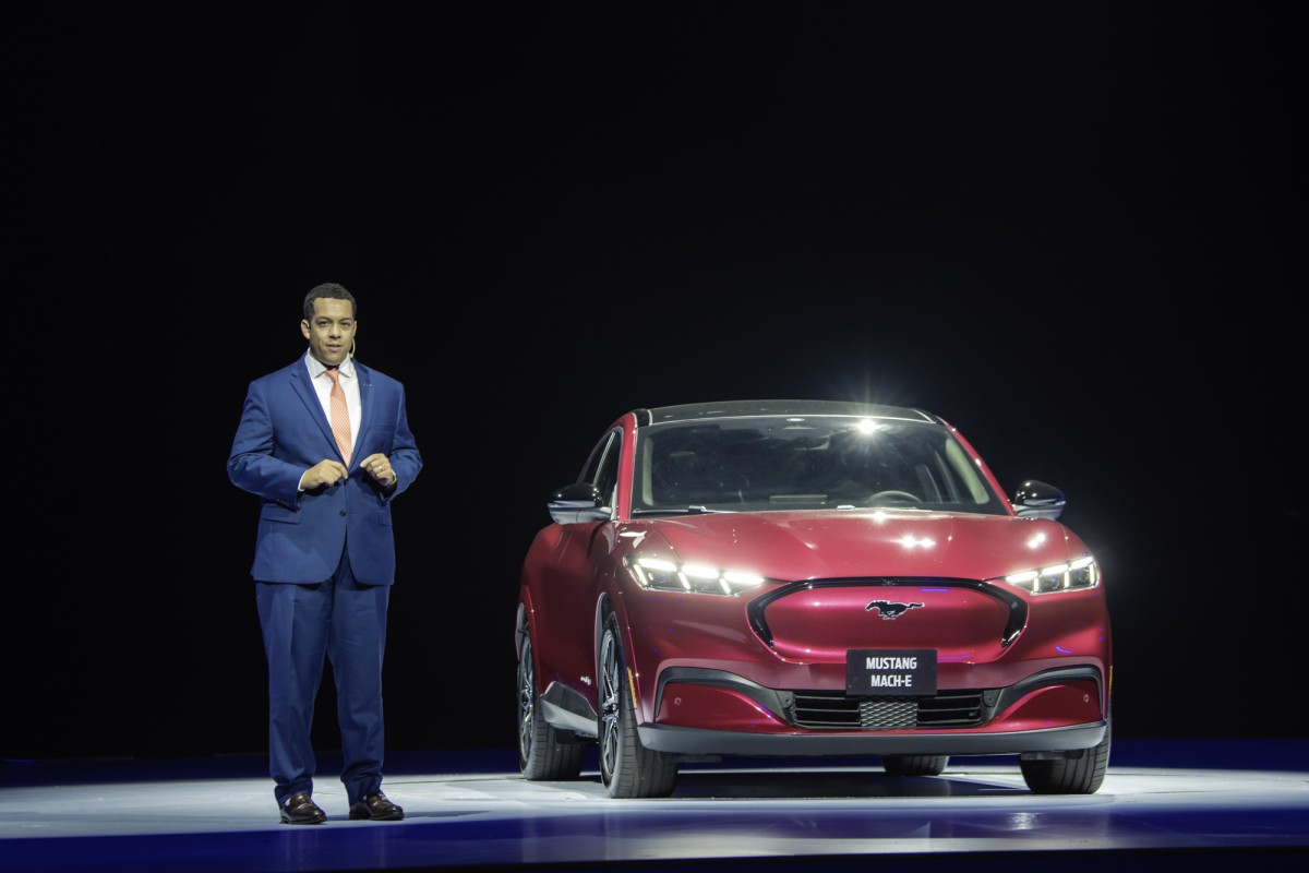 Ford Việt Nam 30 năm vững bước cùng đàm mế, kiến tạo giá trị bền vững Ford ra mắt mẫu xe điện Mustang Mach-E tại Việt Nam với giá gần 2,6 tỷ đồng