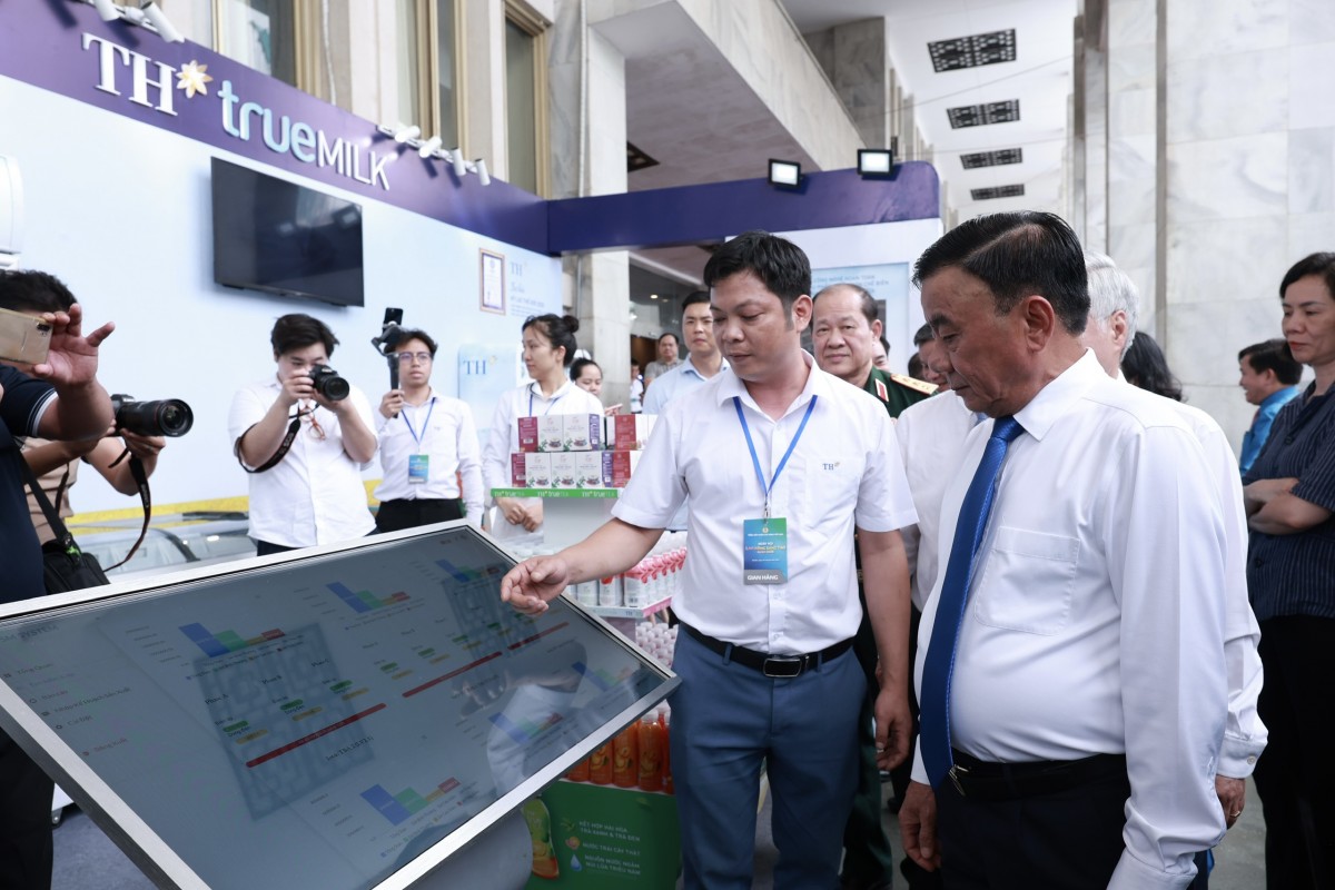 Triển lãm “Hành trình sáng tạo - Khát vọng vươn mình”: Tôn vinh trí tuệ lao động Việt Triển lãm “Hành trình sáng tạo - Khát vọng vươn mình”: Tôn vinh trí tuệ lao động Việt