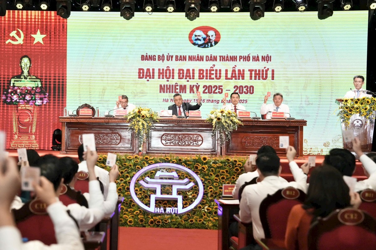 Hơn 270 đại biểu tham dự Đại hội đại biểu Đảng bộ UBND thành phố Hà Nội lần thứ I