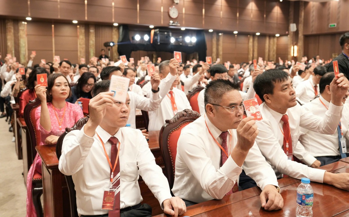 Hơn 270 đại biểu tham dự Đại hội đại biểu Đảng bộ UBND thành phố Hà Nội lần thứ I