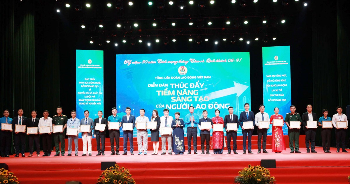 Lan tỏa tinh thần đổi mới, sáng tạo và cống hiến của đoàn viên, người lao động