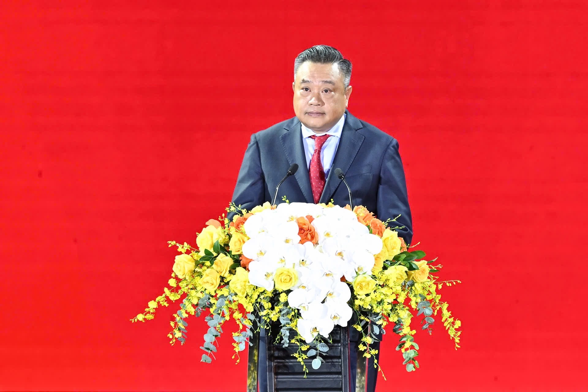 Thủ tướng Phạm Minh Chính dự chương trình nghệ thuật Hà Nội - Từ mùa thu lịch sử năm 1945 Thủ tướng Phạm Minh Chính dự chương trình nghệ thuật Hà Nội - Từ mùa thu lịch sử năm 1945