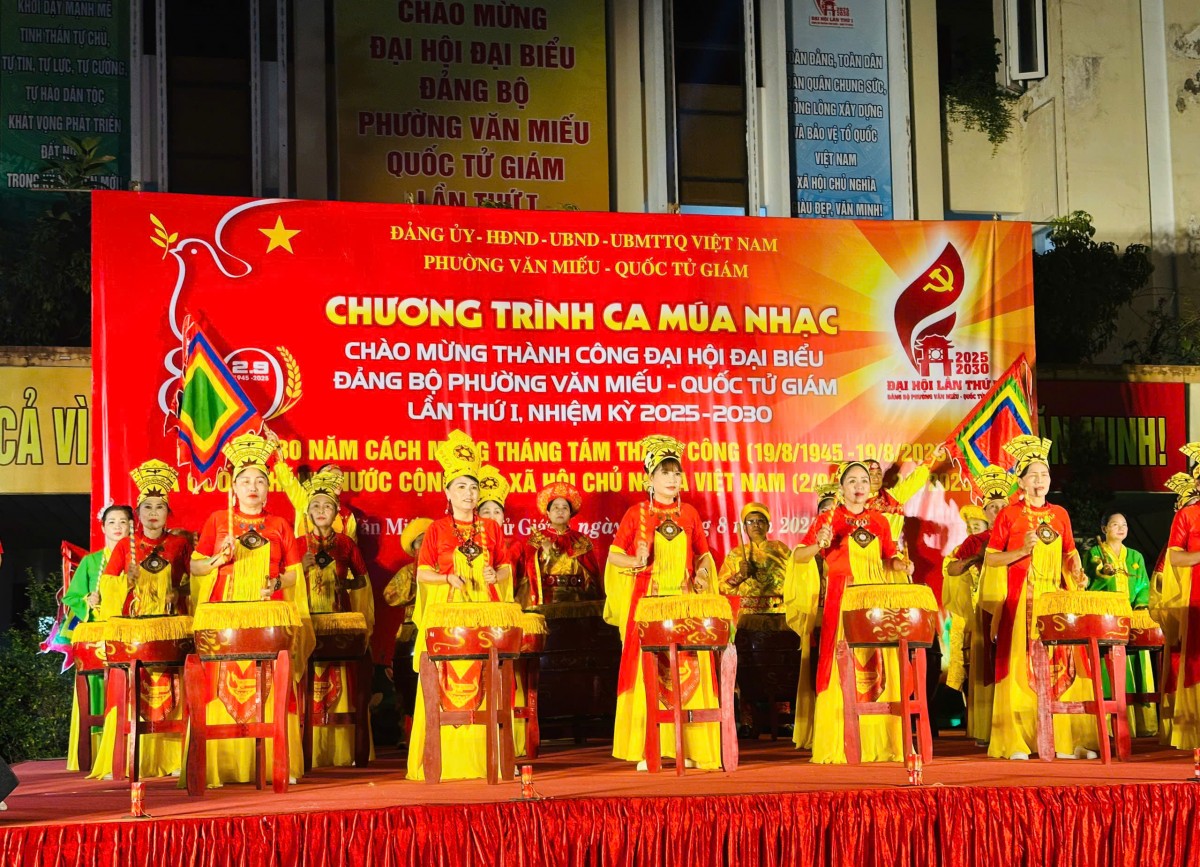 Đặc sắc chương trình văn nghệ chào mừng thành công Đại hội Đảng bộ phường Văn Miếu - Quốc Tử Giám lần thứ Nhất Đặc sắc chương trình văn nghệ chào mừng thành công Đại hội Đảng bộ phường Văn Miếu - Quốc Tử Giám lần thứ Nhất