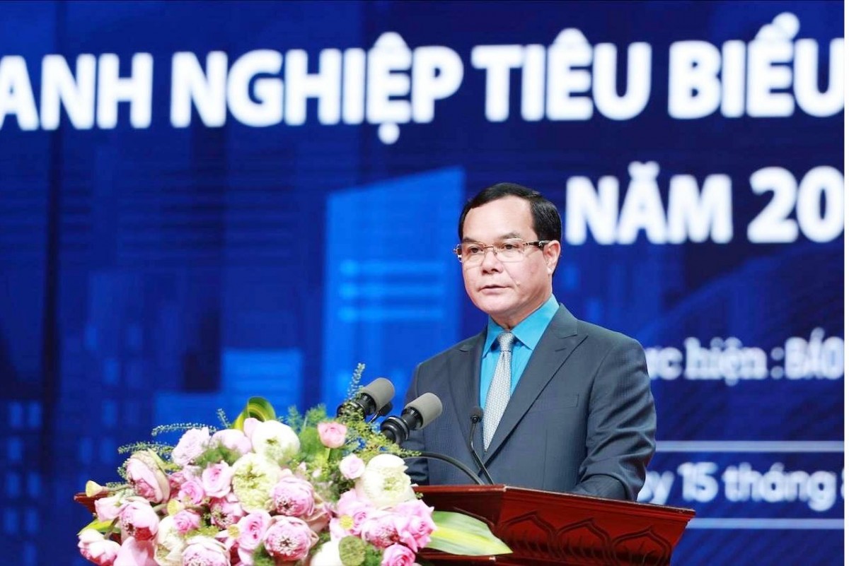 Tôn vinh 28 doanh nghiệp có giải pháp chăm lo ngày càng tốt hơn cho người lao động