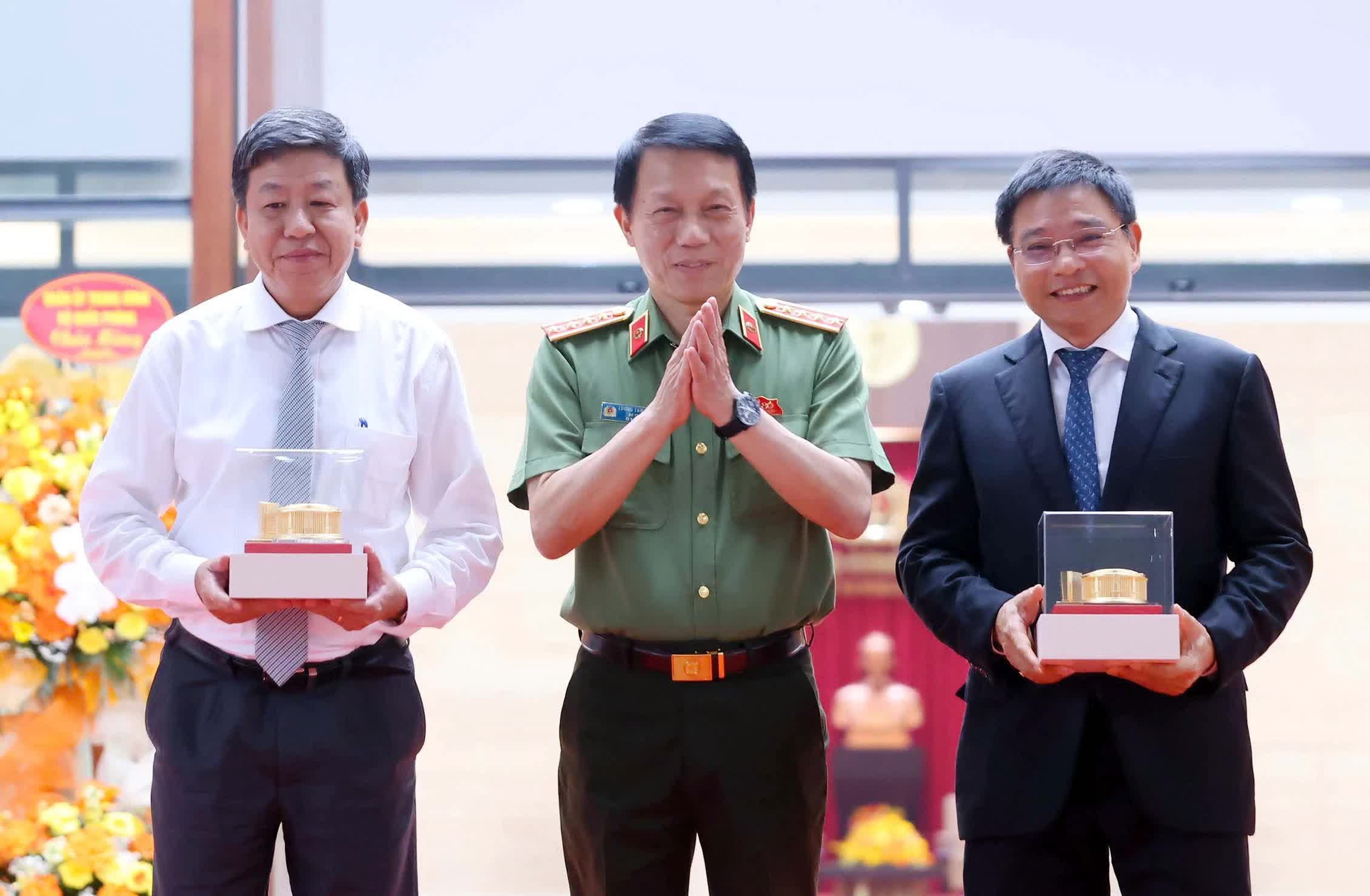 Tổng Bí thư Tô Lâm dự lễ khánh thành Trụ sở Bộ Công an