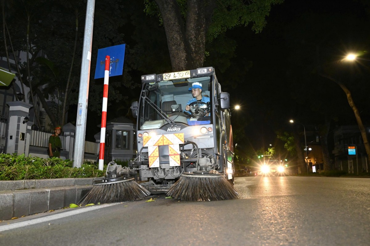 Hơn 1.000 nhà vệ sinh công cộng phục vụ người dân và du khách dịp Đại lễ