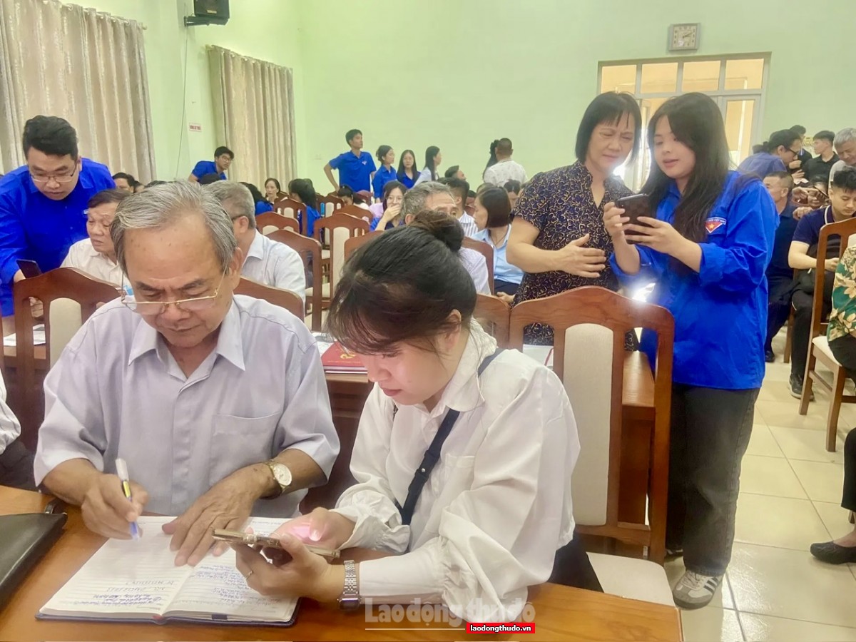 “45 ngày đêm” thần tốc phổ cập kỹ năng số cho người dân xã Ngọc Hồi