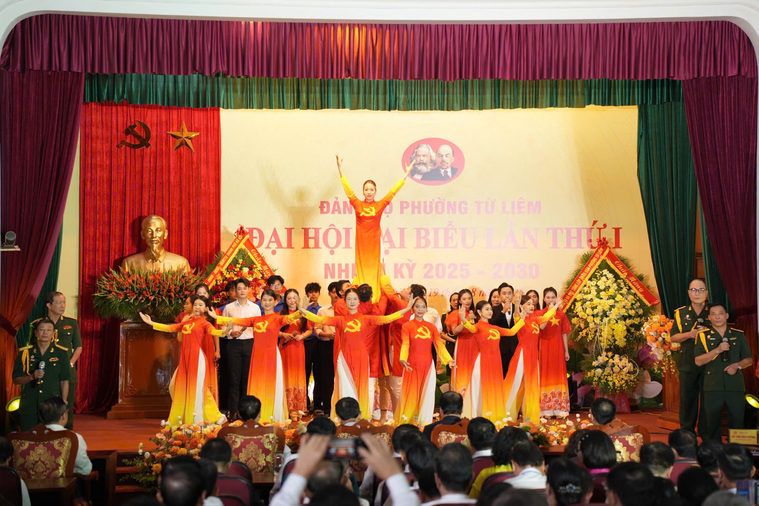 Đại hội Đảng bộ phường Từ Liêm Từ Liêm phát huy khối đại đoàn kết toàn dân, xây dựng phường giàu đẹp