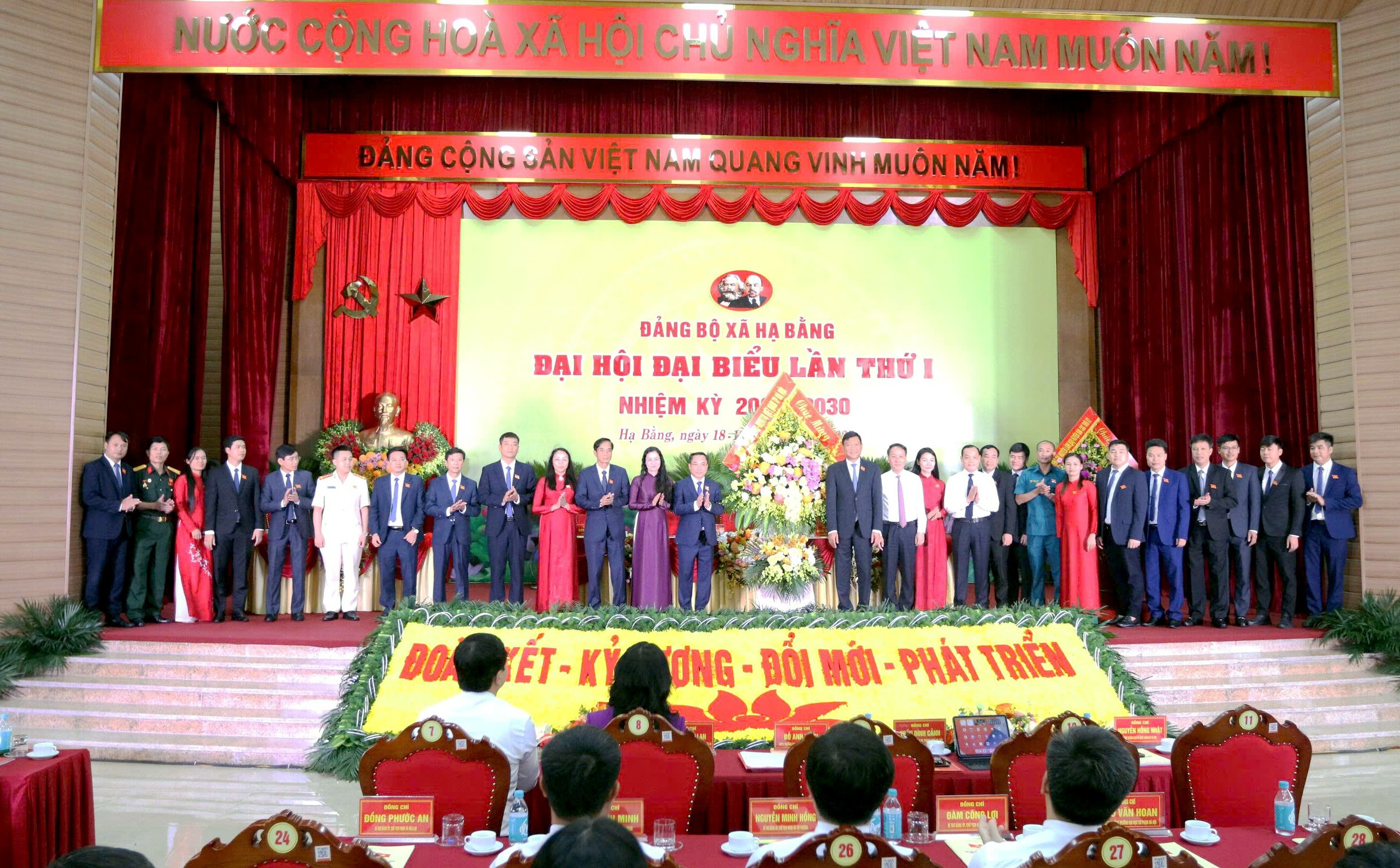 Đại hội Đảng bộ xã Hạ Bằng lần thứ I: Niềm tin và khát vọng phát triển Đại hội Đảng bộ xã Hạ Bằng lần thứ I: Niềm tin và khát vọng phát triển