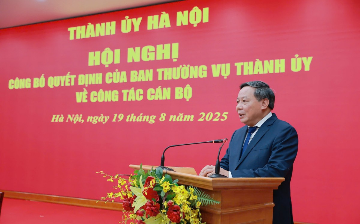 Đồng chí Bùi Huyền Mai nhận nhiệm vụ tại Ủy ban MTTQ Việt Nam thành phố Hà Nội