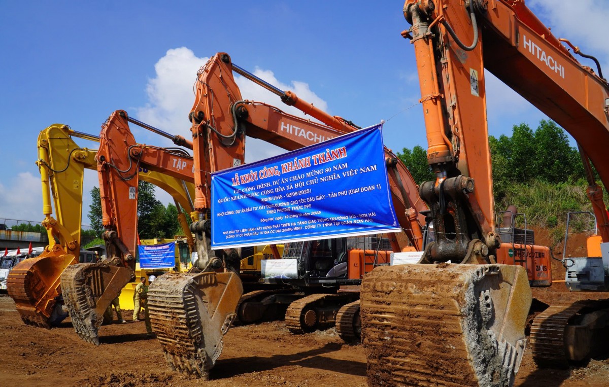 Khởi công, khánh thành đồng loạt nhiều dự án hạ tầng trọng điểm tại phía Nam