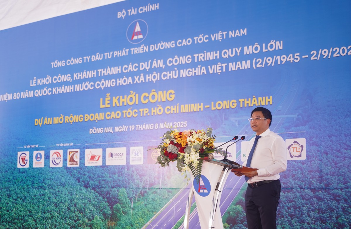 Khởi công, khánh thành đồng loạt nhiều dự án hạ tầng trọng điểm tại phía Nam