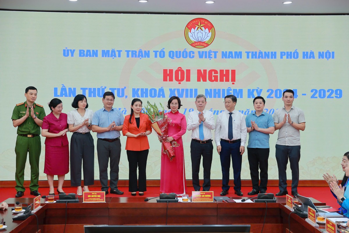 Đồng chí Bùi Huyền Mai giữ chức Phó Chủ tịch Thường trực Ủy ban MTTQ Việt Nam thành phố Hà Nội