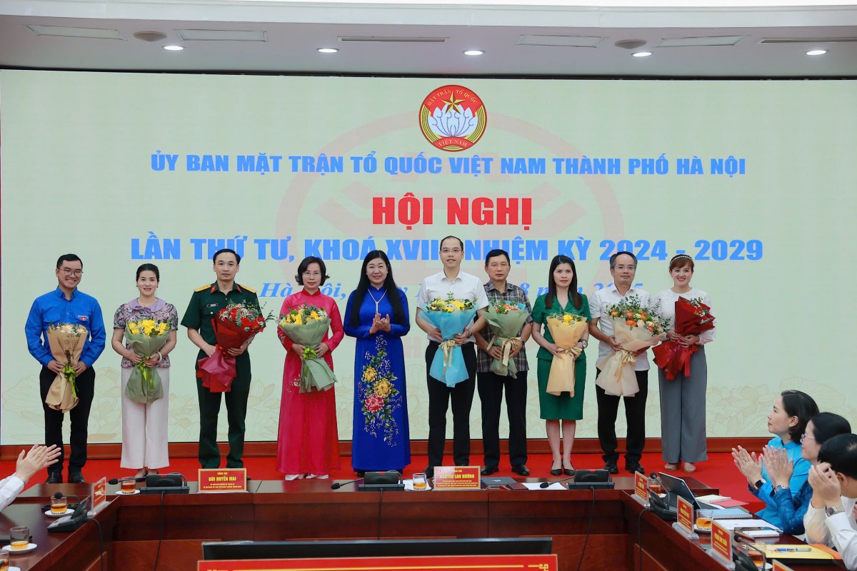 Đồng chí Bùi Huyền Mai giữ chức Phó Chủ tịch Thường trực Ủy ban MTTQ Việt Nam thành phố Hà Nội