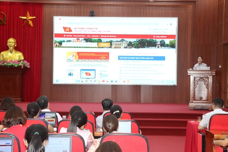 Phú Xuyên thúc đẩy quá trình chuyển đổi số toàn diện