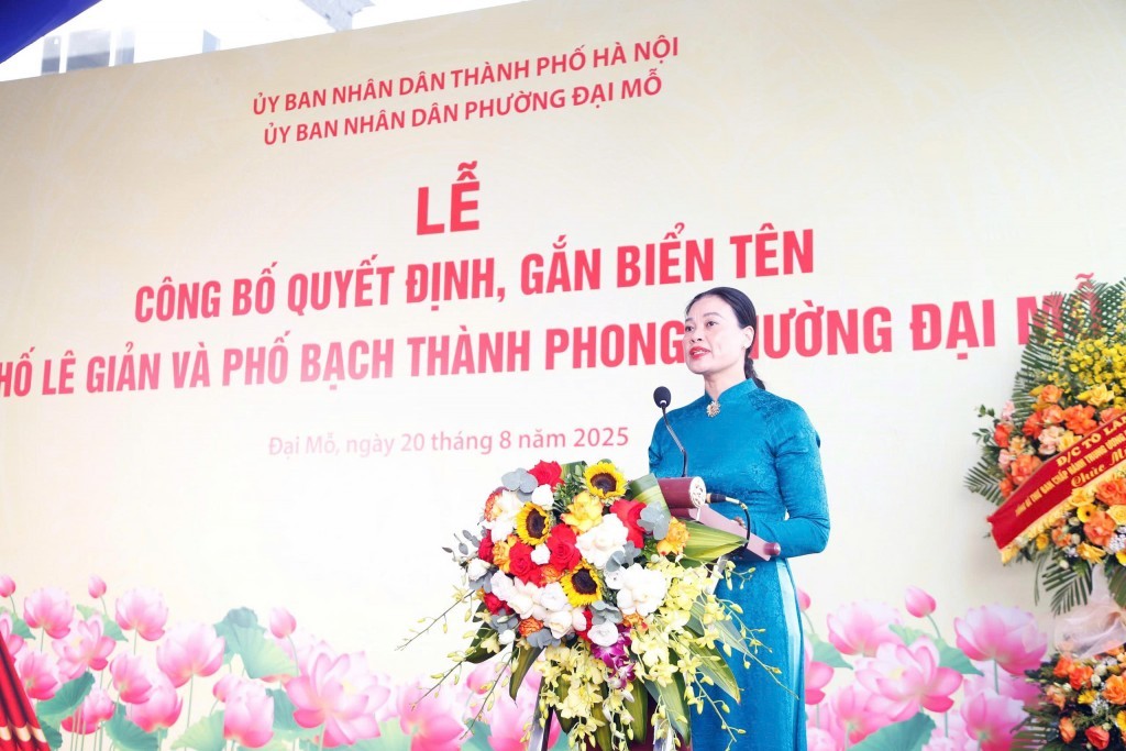 Hà Nội: Gắn biển 2 tuyến phố mới Lê Giản và Bạch Thành Phong Hà Nội: Gắn biển 2 tuyến phố mới Lê Giản và Bạch Thành Phong