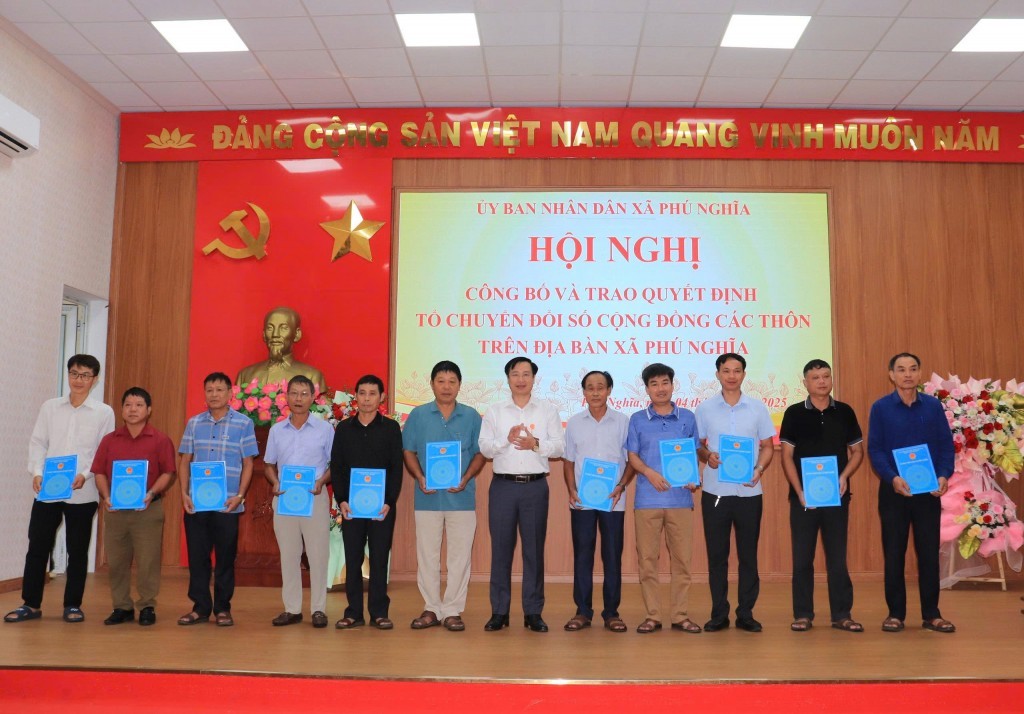 Hiệu quả thiết thực trong công tác chuyển đổi số ở Phú Nghĩa