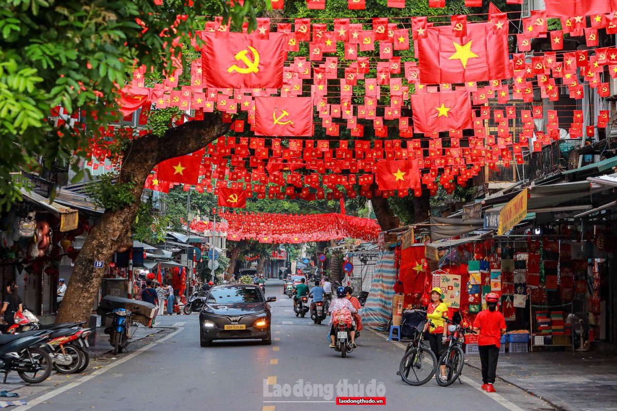 Người kể chuyện mùa thu lịch sử