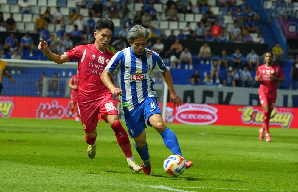 Công an Hà Nội thế hơn người vẫn thua Pathum Utd Công an Hà Nội thế hơn người vẫn thua Pathum Utd