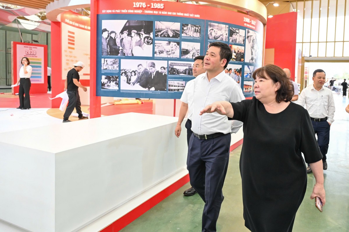 Hoàn thiện những khâu cuối cho Triển lãm thành tựu ngành Công Thương