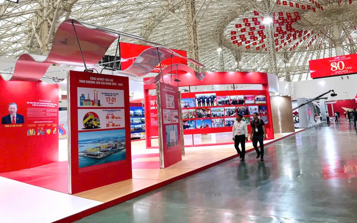 Hoàn thiện những khâu cuối cho Triển lãm thành tựu ngành Công Thương