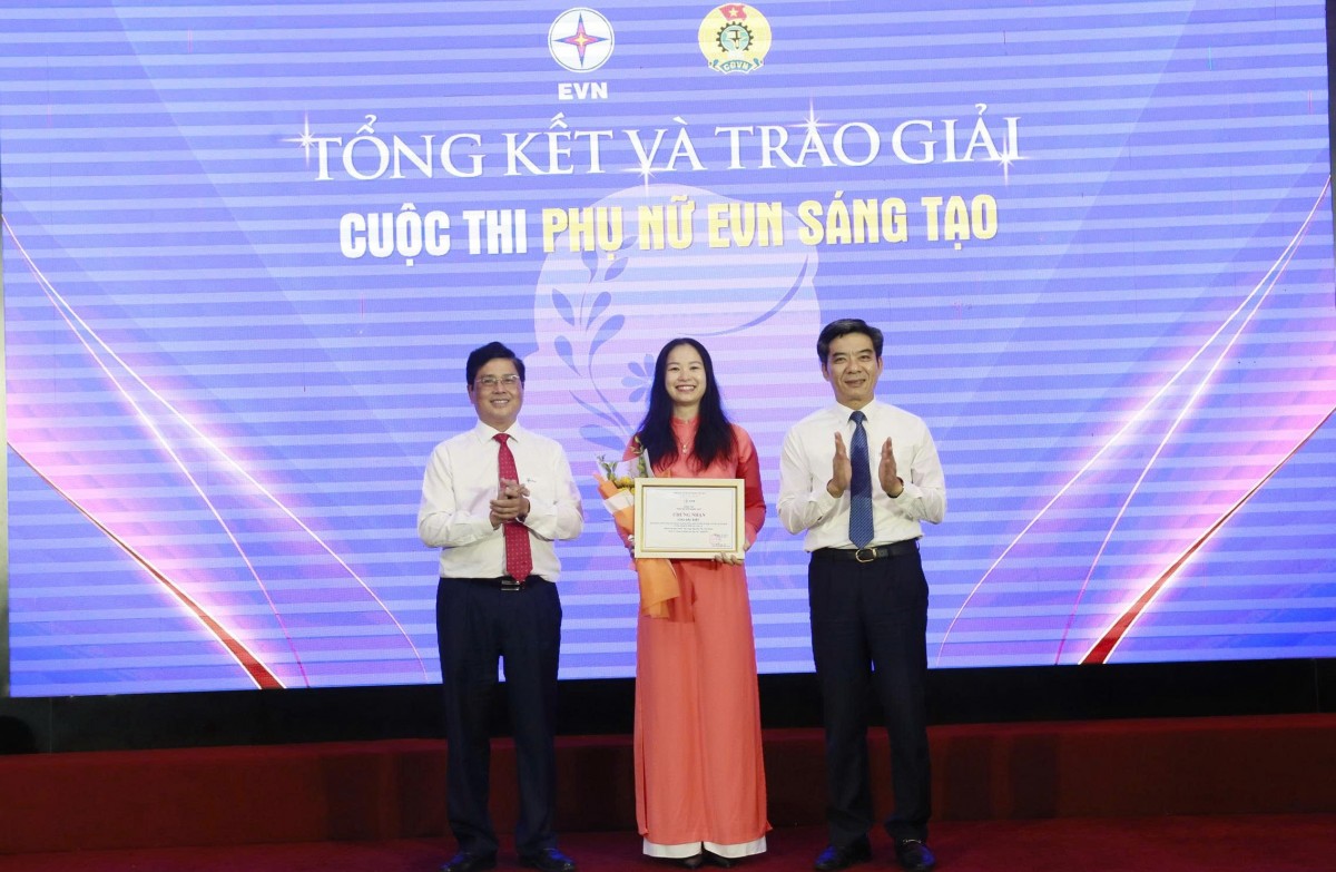 Trao giải Cuộc thi ảnh “Nét đẹp Phụ nữ EVN” và Cuộc thi “Phụ nữ EVN sáng tạo”