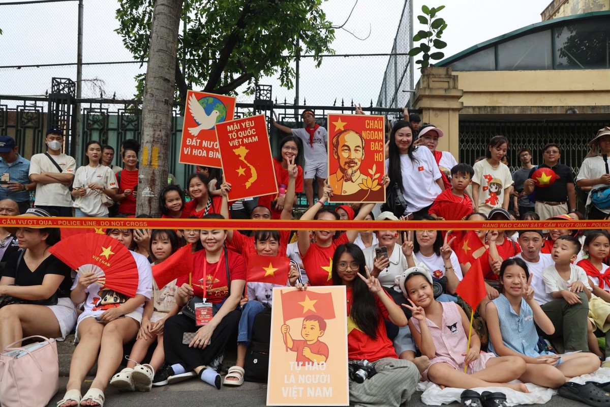 Các khối xe tăng, pháo tự hành, xe bánh xích đang di chuyển về điểm tập kết sẵn sàng Tổng hợp luyện Các khối xe tăng, pháo tự hành, xe bánh xích trùng trùng tiến về điểm tập kết sẵn sàng Tổng hợp luyện