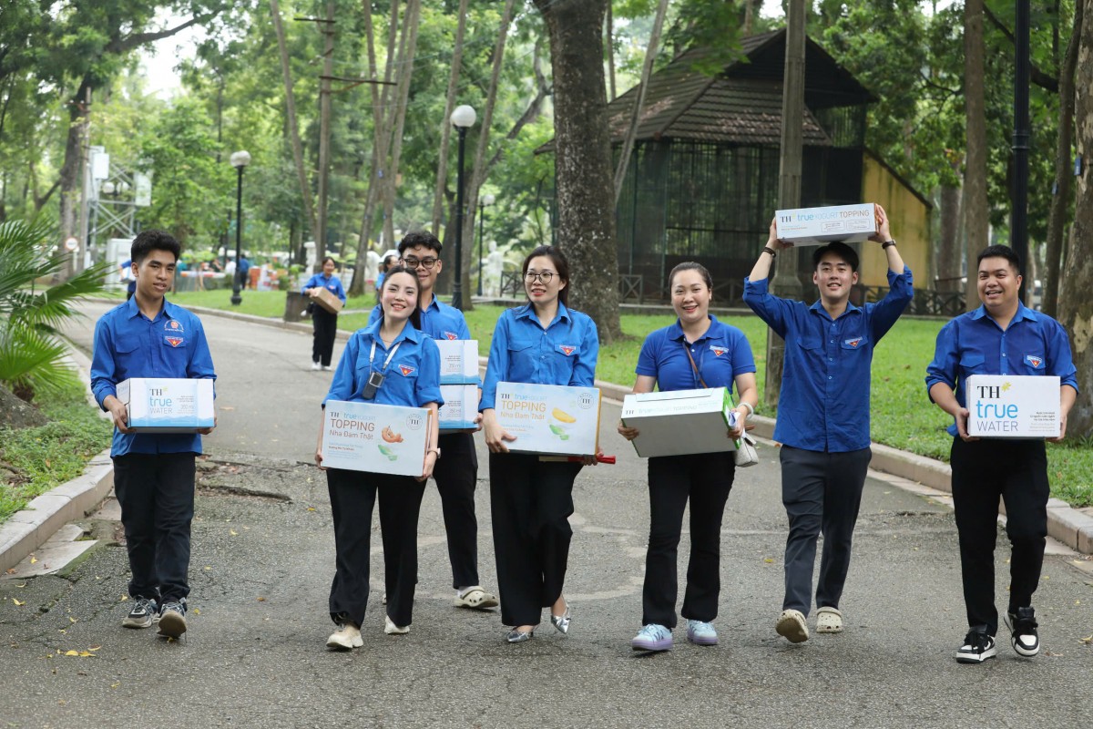 Thanh niên Thủ đô “tiếp sức” cho lực lượng diễu binh, diễu hành