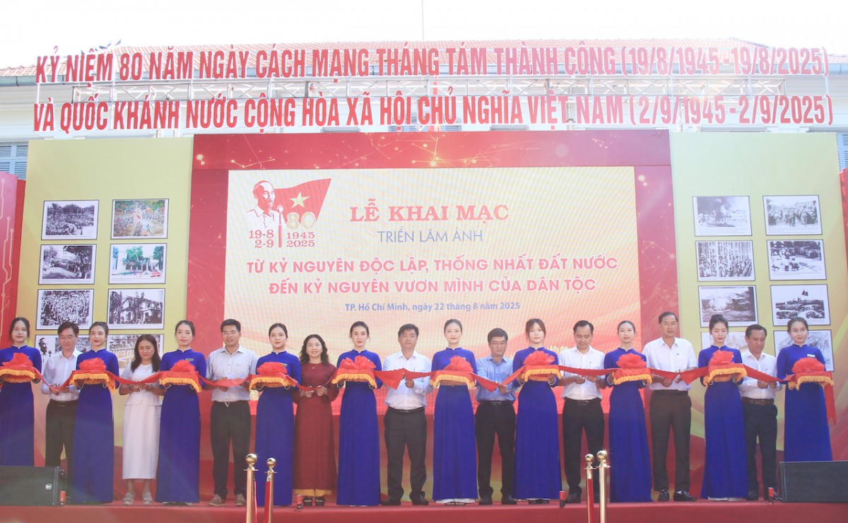TP.HCM: Khai mạc triển lãm ảnh kỷ niệm 80 năm Quốc khánh 2/9