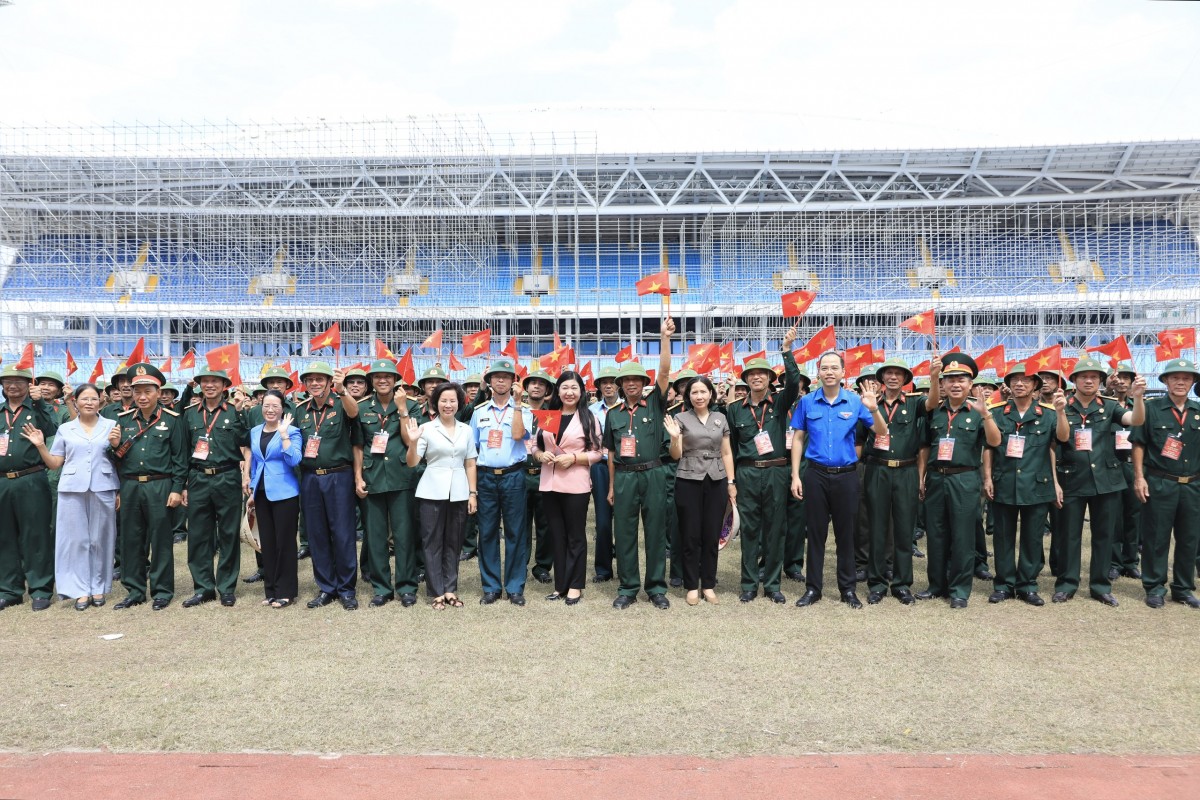 Lãnh đạo Mặt trận thành phố Hà Nội thăm, động viên các khối tham gia diễu hành tại sự kiện A80