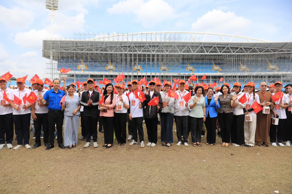 Lãnh đạo Mặt trận thành phố Hà Nội thăm, động viên các khối tham gia diễu hành tại sự kiện A80