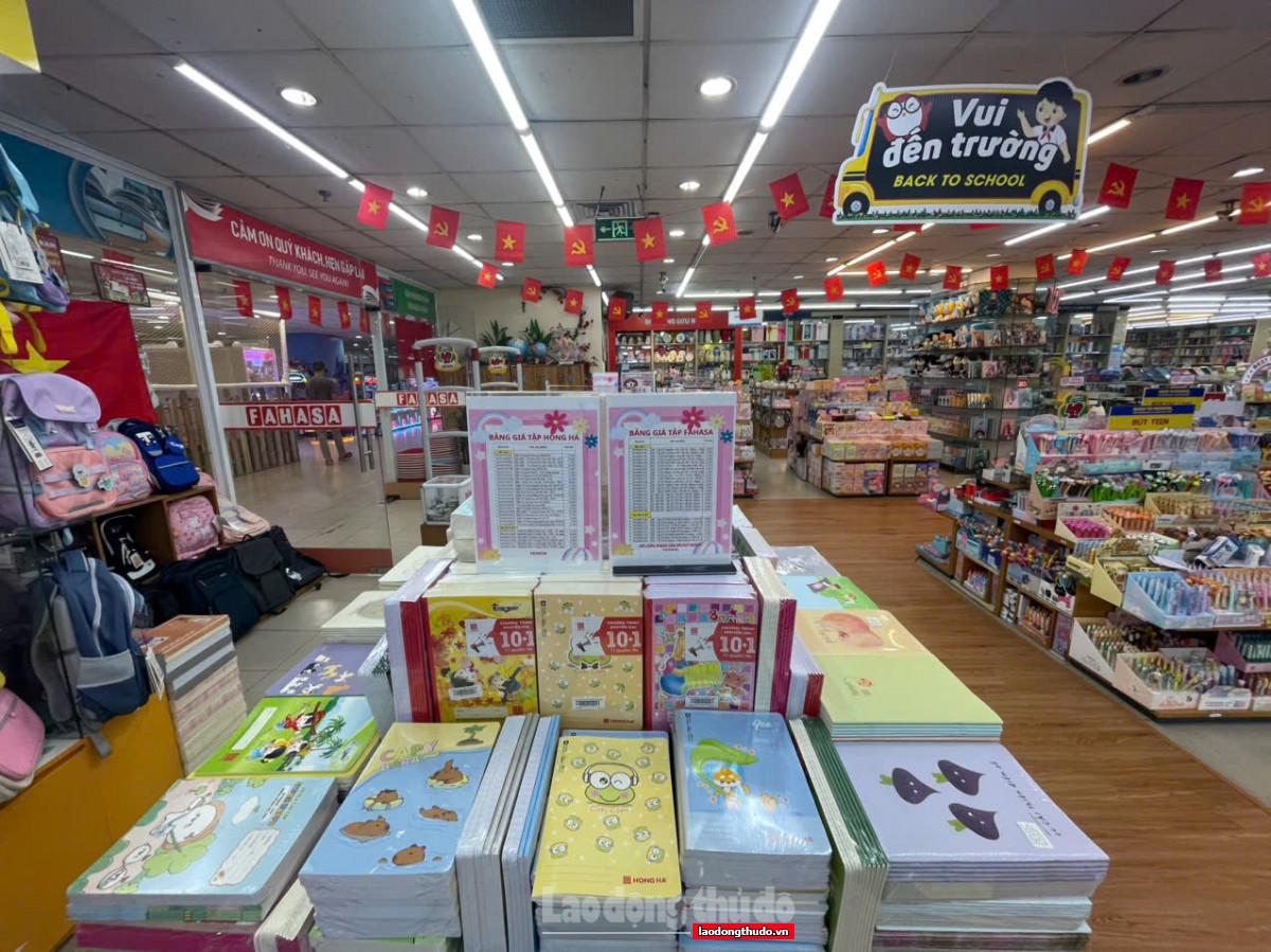Hà Nội: Thị trường sách, đồ dùng học tập sôi động trước thềm năm học mới