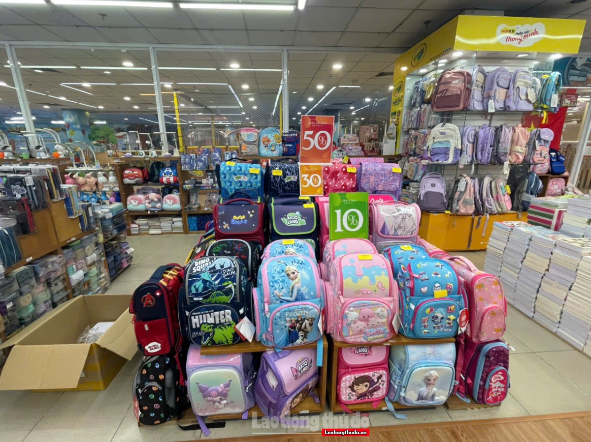 Hà Nội: Thị trường sách, đồ dùng học tập sôi động trước thềm năm học mới